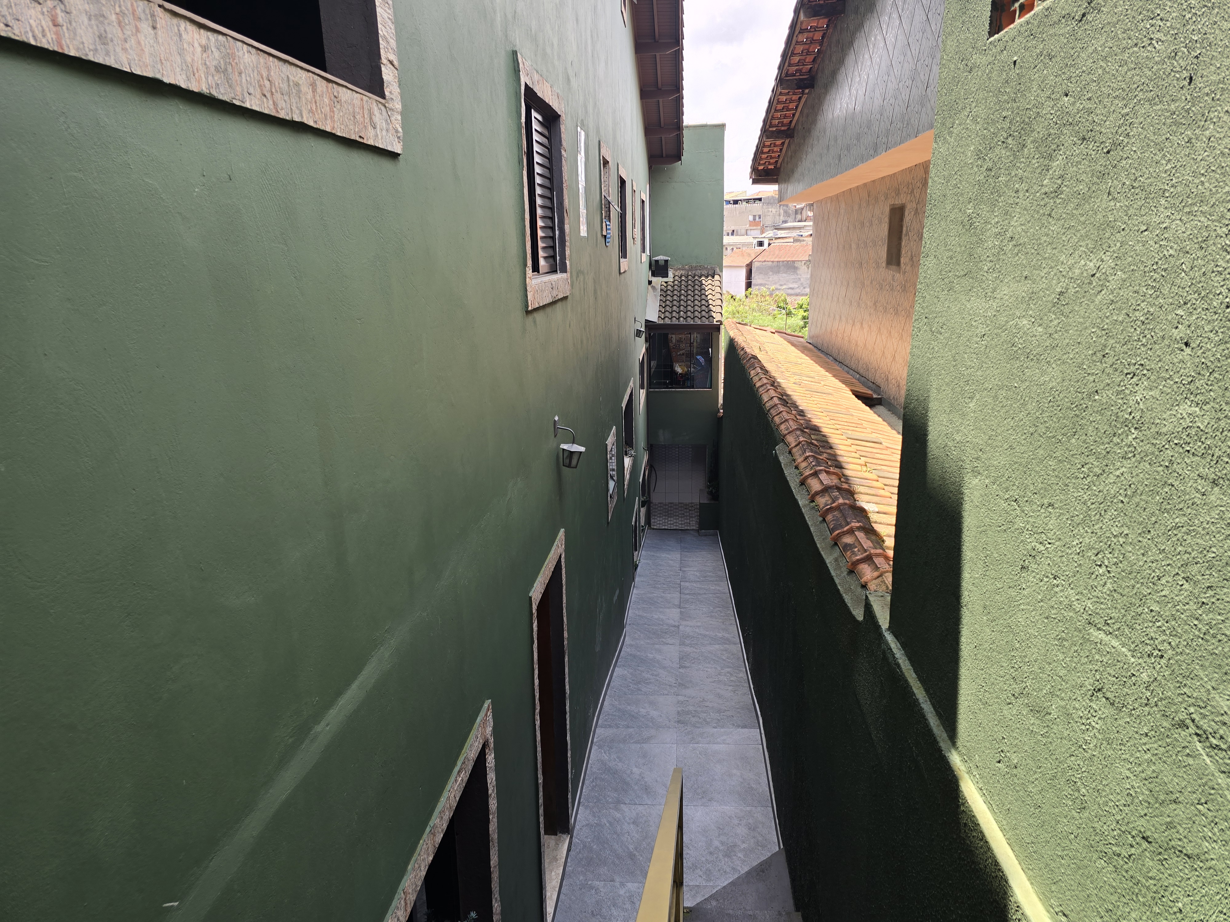 Casa 3 dormitórios em Jardim Guapituba, Mauá