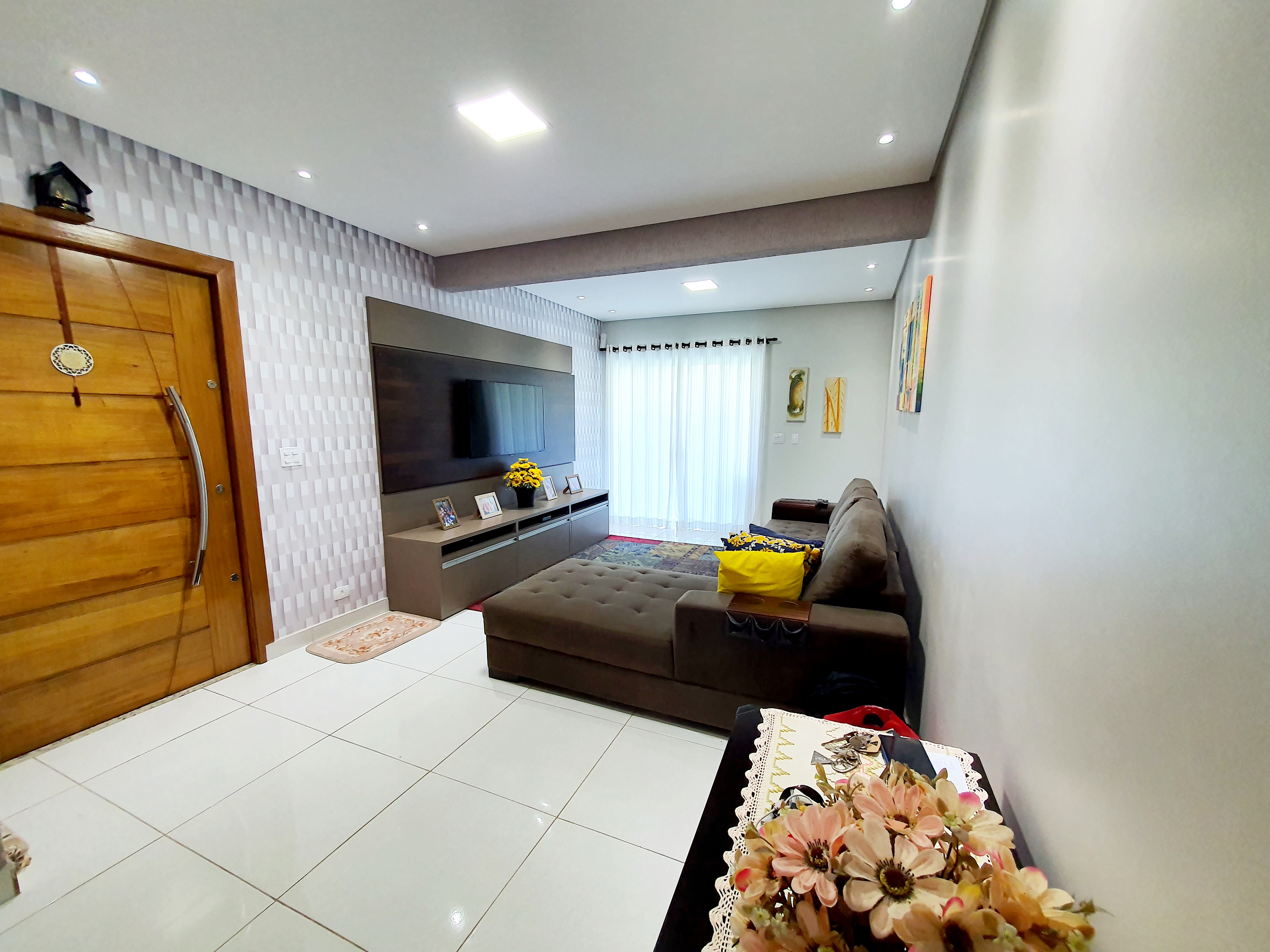 Casa 3 dormitórios em Jd. Guapituba, Mauá