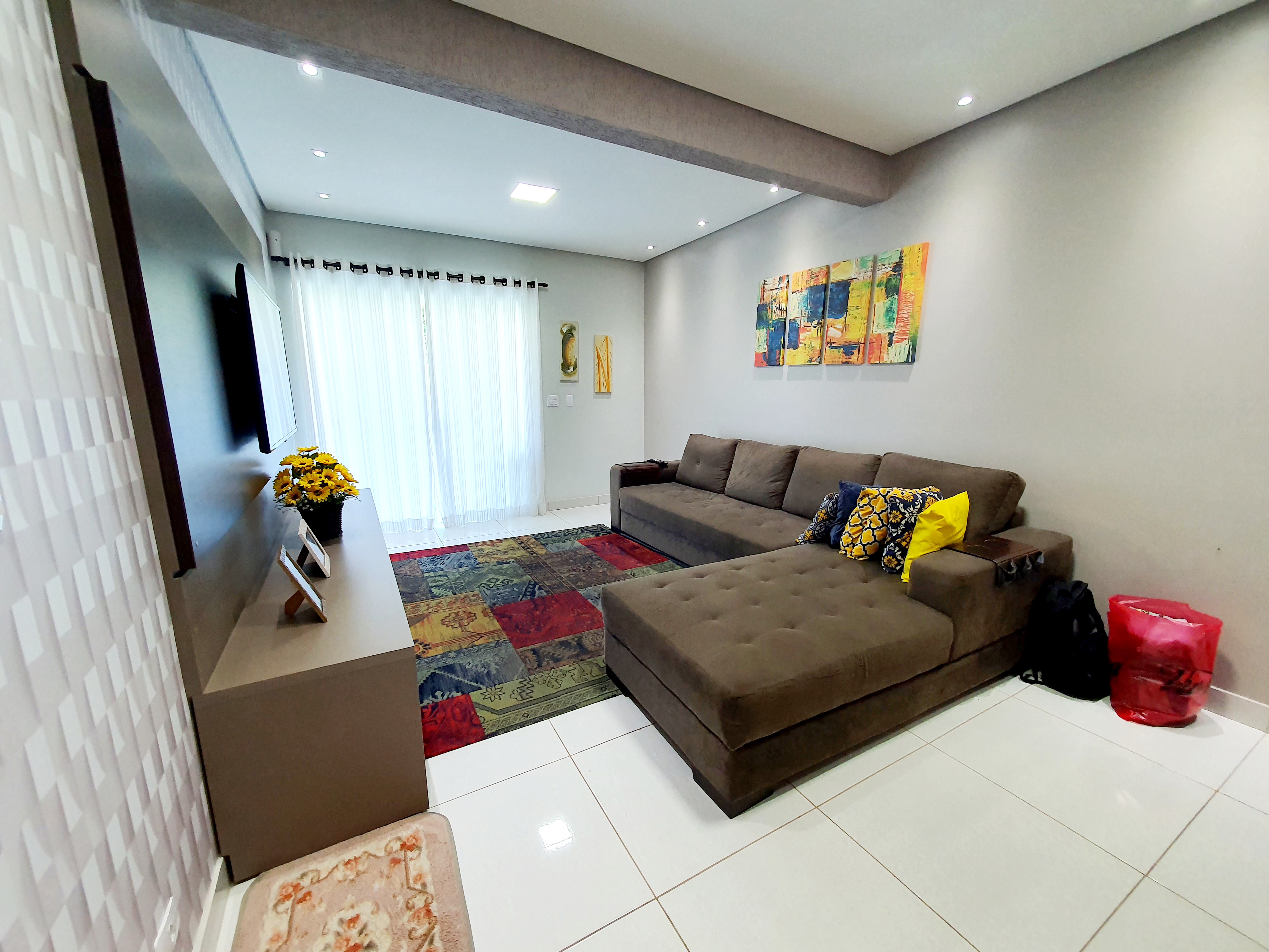 Casa 3 dormitórios em Jd. Guapituba, Mauá